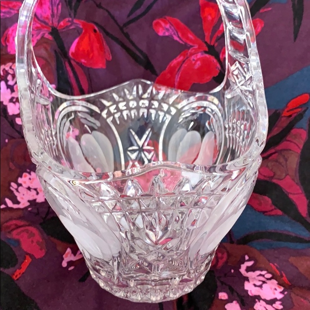 Lead Crystal Etched Cut Glass Basket - Picture 6 of 12